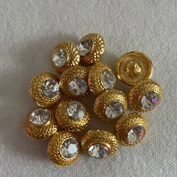 Buttons VINTAGE - Picture 3 of 3